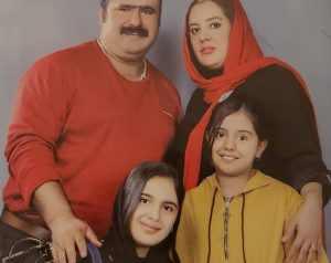 سلمان نون خ در کنار همسر و فرزندان